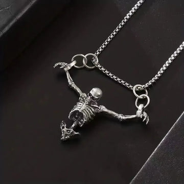 Dark Skull Pendant – Vintage Punk Necklace